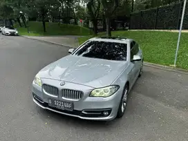 LOW KM! BMW 520i 2.0 MODERN F10 AT 2015/2014