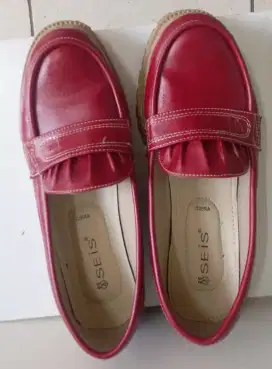 Sepatu wanita merk SEIS Ciera ukuran 39 ringan