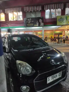 Dijual Ayla type X th 2014 hitam kinclong