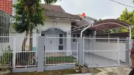 Dijual rumah 2 lantai di perumahan persada depok cimanggis LT 128meter