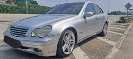 Mercedes-Benz C240 2002 Bensin