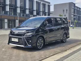Toyota Voxy 2.0 Automatic 2019 Bensin Hitam