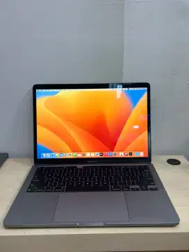Macbook pro m1 2020 8/256 space grey