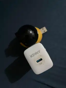Adapter charger anker