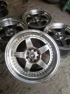 Velg work ziestance R17×8/9jj et 40/30(4×100/114) velg aja