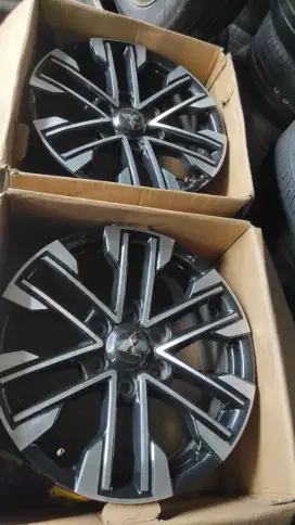 Velg Oem  Pajero Facelif  R18