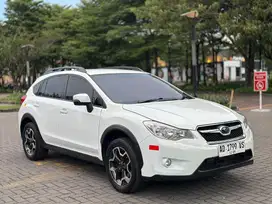 Subaru XV putih 2014