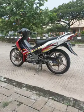 satria hiu 2004