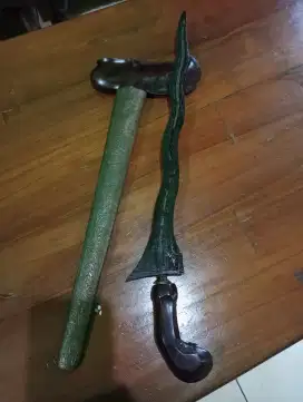 Keris jaran goyang Luk 7 sepuh wingit nyandang komplit