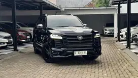 Land cruiser 300 VXR reg 2023 odo 18rb