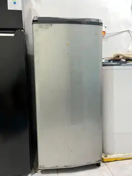 Kulkas Aqua 1 pintu