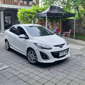 MAZDA 2 SEDAN 1.5L R AT 2012