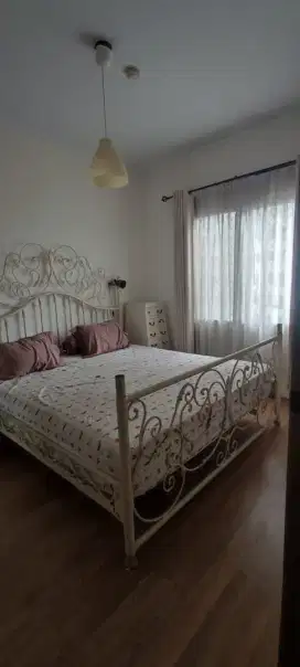 Di Jual Apartemen sudirman park 2 kamar furnish Nego