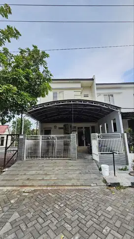 Dijual Rumah 2 Lantai Prapen Indah Dekat Jemursari