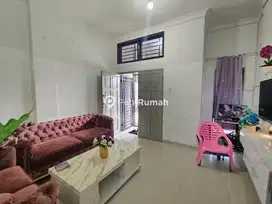 DIJUAL TOWNHOUSE JALAN JALAN SULUH KOMPLEK SULUH TOWNHOUSE (PETER)