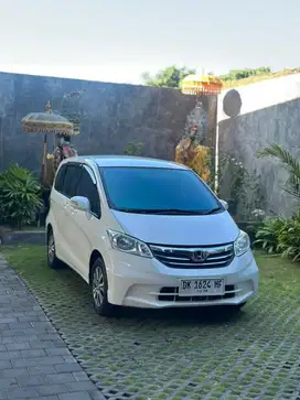 FREED PSD 2012 MATIC ASLI BALI