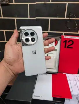 One Plus 12 Global 5G Ram 24/1TB Mulus Beacukai Bisa Tuker Tambah