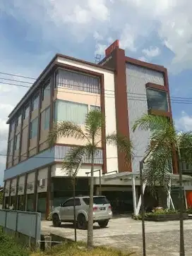 Hotel Murah Dengan Tanah Luas Cocok Untuk Klinik / Sekolah di Kubang