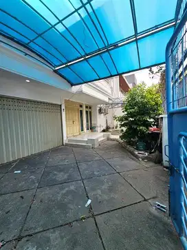 Disewa Rumah Kartini 2 Lantai 330m2 Furnished Terawat Dekat Pasar Baru