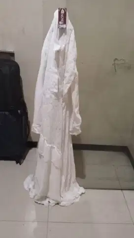 Baju gamis putih