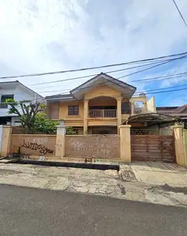 DIJUAL RUMAH SIAP HUNI 2,5LT FURNISHED DI CEMPAKA TOMANG