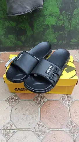 Sandal slip on Aerostreet