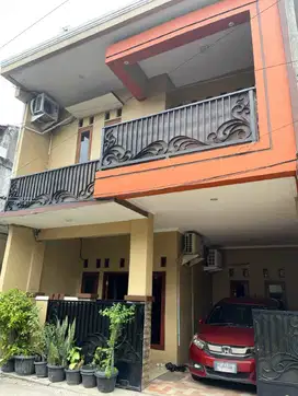 Rumah 2 Lantai luas 168 di Wijaya Kusuma, Jaka Sampurna, Bekasi