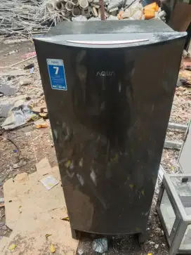 JUAL CEPAT KULKAS 1 PINTU AQUA 25 KG