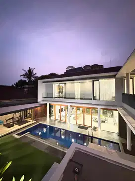Rumah Mewah Modern Minimalis dengan Kolam Renang di Sukamulya, Bandung