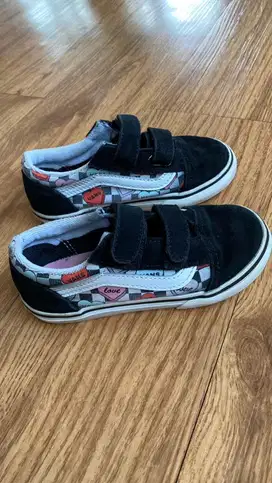 Sepatu anak TK vans original Old Skool V Candy Hearts