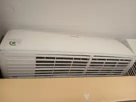 AC SHARP 1,5 PK  kondisi baik