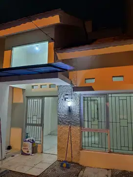 Rumah cantik baru renov dekat stasiun Sudimara, Jombang. Ciputat