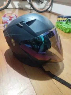 Helm AlV Biru Dongker.Ukuran Xl
