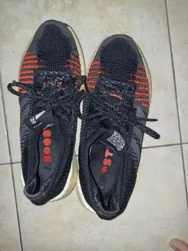 DIJUAL CEPAT SEPATU RUNNING CASUAL