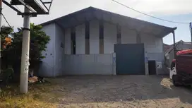 GUDANG atau PABRIK Jl. Raya kedamean Sangat strategis