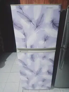 Kulkas Sharp 2 pintu tanpa bunga es