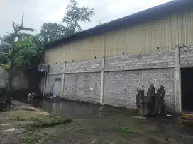 Dijual Bangunan untuk Gudang atau Tempat Usaha