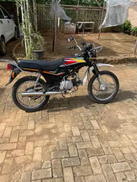 Honda win 100 tahun 2004