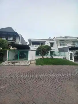 Dijual rumah  Graha Family Blok D