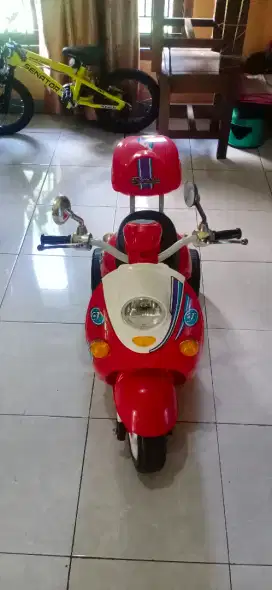 Motor motoran anak