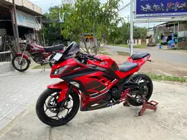 Di jual kawasaki ninja 250 R tahun 2014
