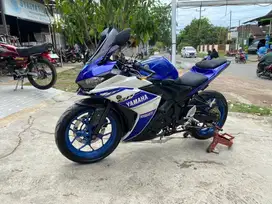 Di jual yamaha R25 tahun 2015