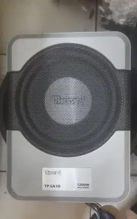 Dijual cepat subwoofer kolong 1200w
