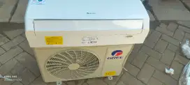 Ready unit AC gree 1/2 PK r 32, second rasa baru