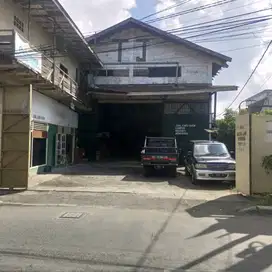 Dijual Gudang dan Toko Jalan Kyai Abdul Karim 2 Lantai Siap Pakai