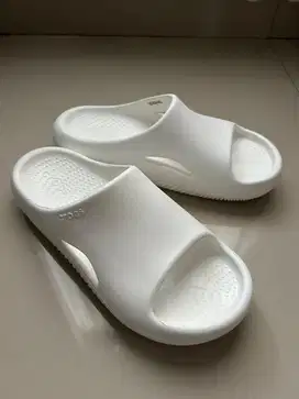 Crocs Mellow unisex Size M7 W9 Very Good Condition Original JD Sport
