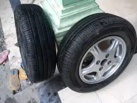 Ban bekas kondisi 80%