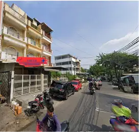 Ruko Mangga Besar ada 2 unit bersebelahan, uk. 5,5 x 20 per ruko,rapi