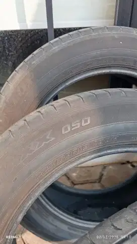 Ban Dunlop 225/ 60 / 18