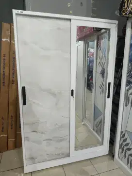 Lemari pakaian besi pintu sliding